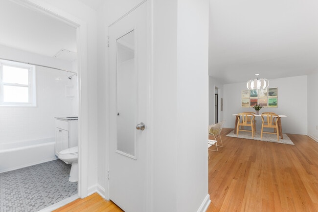 Photo - Signal View Apartments