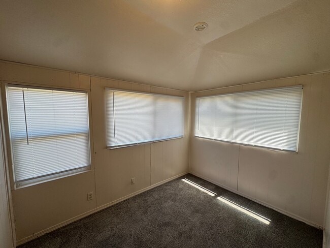 Photo - 32 W 7th St Unit B