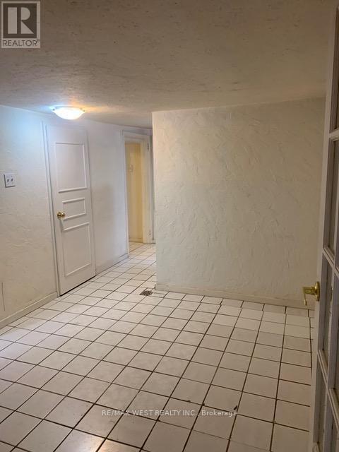 Photo - 730 Logan Ave