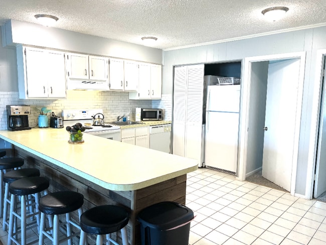 Photo - 17 139th St Unidad 106