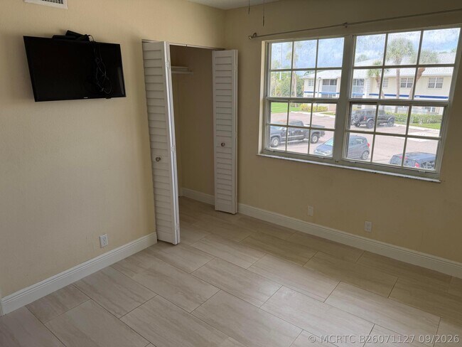 Photo - 1512 SE Royal Green Cir Unit 203