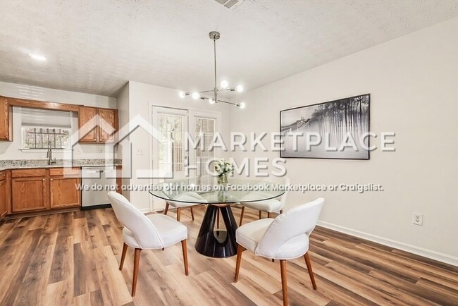 Photo - 6334 Wellington Walk Way