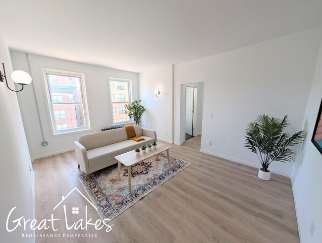 3525 Cass Ave Unit 401