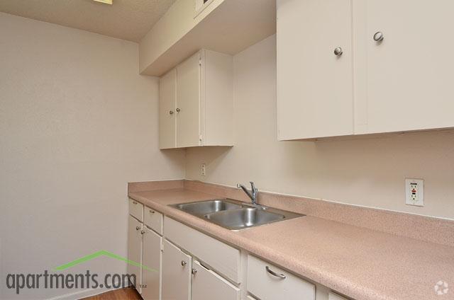 Kitchen - The Place At Commerce