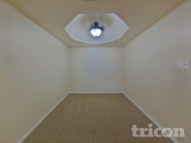 Photo - 1880 E Morten Ave