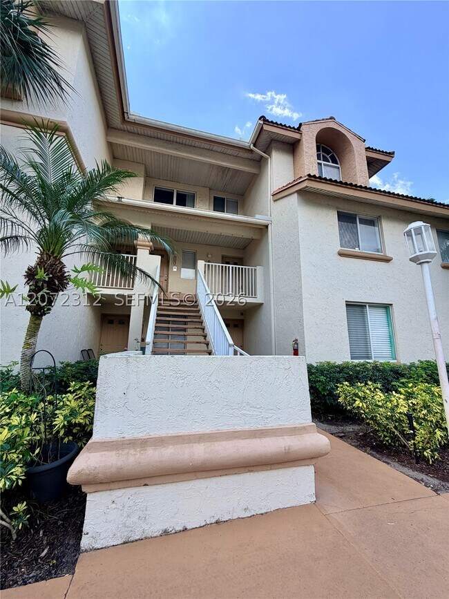 Photo - 19216 Glenmoor Dr Unit 19216