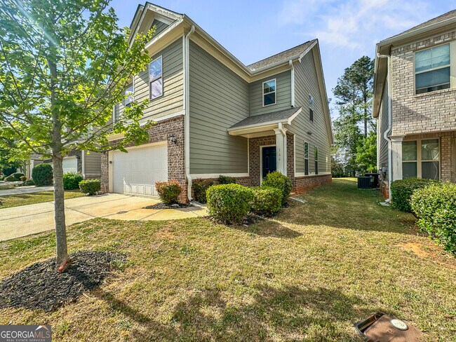 Photo - 166 Daisy Cir