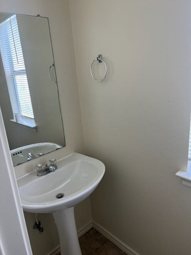 Photo - 913 Unidad 913-B