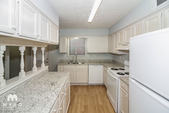 Photo - 3807 Ross Rd