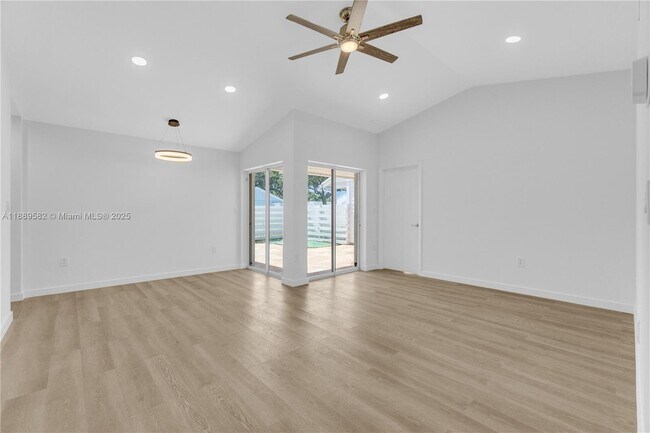 Photo - 13737 SW 147th Cir Ln