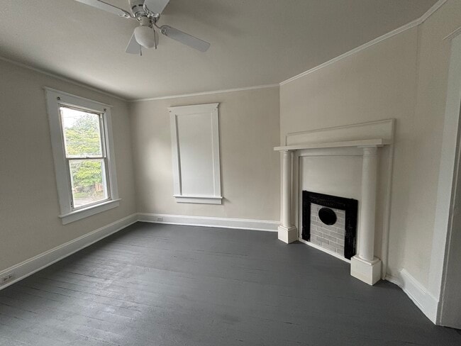 Building Photo - 914 W Colonial Ave Unit C
