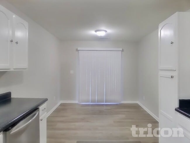 Photo - 15436 Dusty Trail