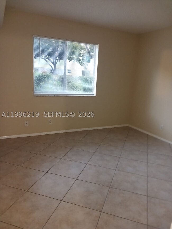 Photo - 3500 Gateway Dr Unit 106