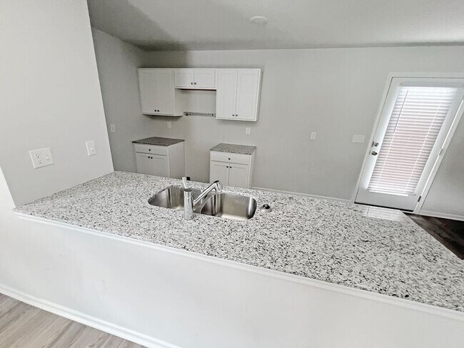 Photo - 4134 Garfield Ave