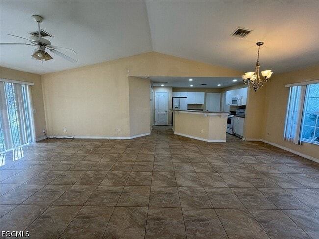 Photo - 224 Kismet Pkwy E