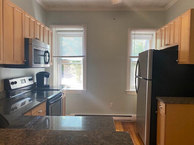 Photo - 291 W 3rd St Unidad 1 Rental