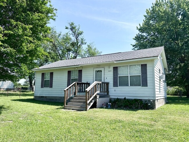 Building Photo - Charming 3 Beds 1 Bath-Muskogee