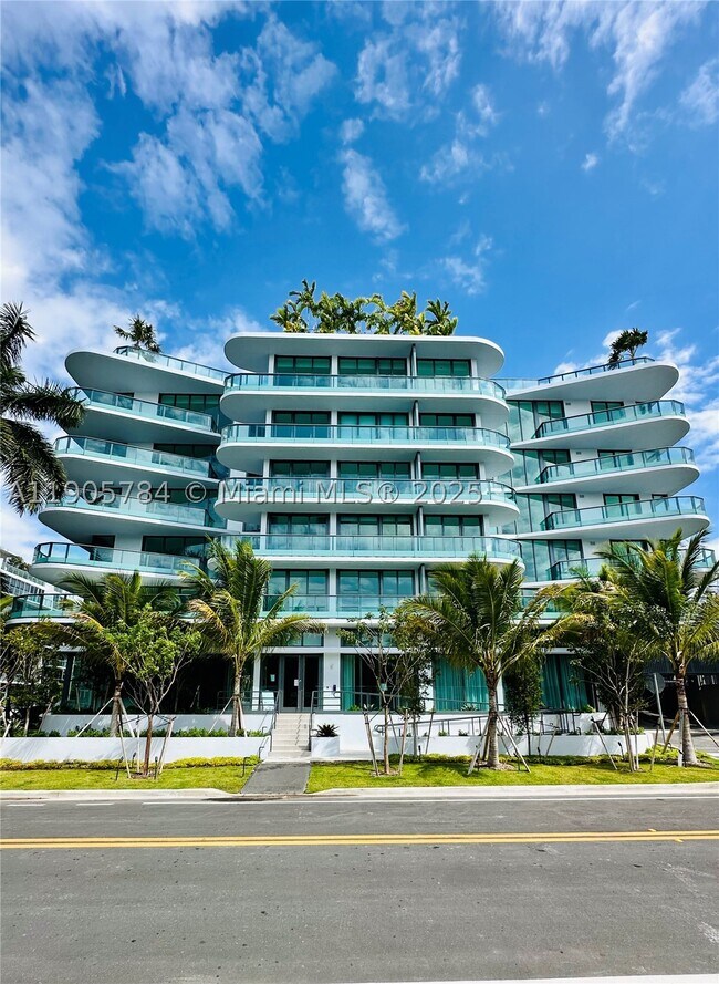 Building Photo - 9901 Bay 505 Bay Unit 505