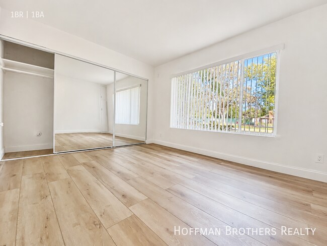 12410 Chandler Blvd Unit 23