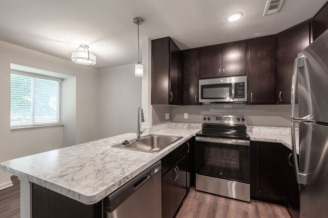 Building Photo - Pine Ridge