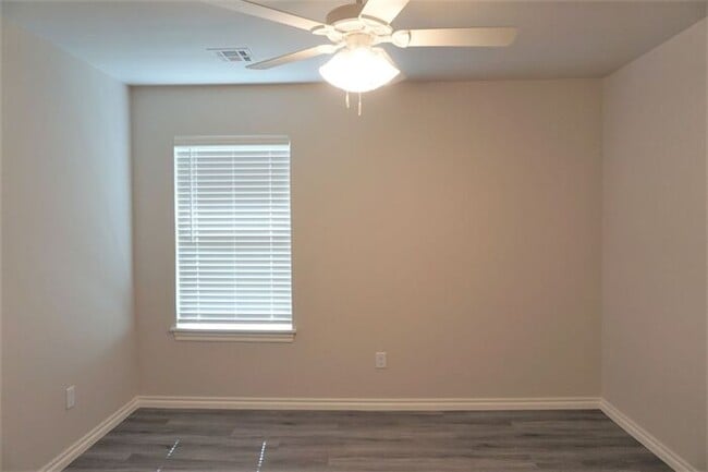 Photo - 3 Bed 2 Bath 2 Car Duplex in Chisholm Creek NW OKC