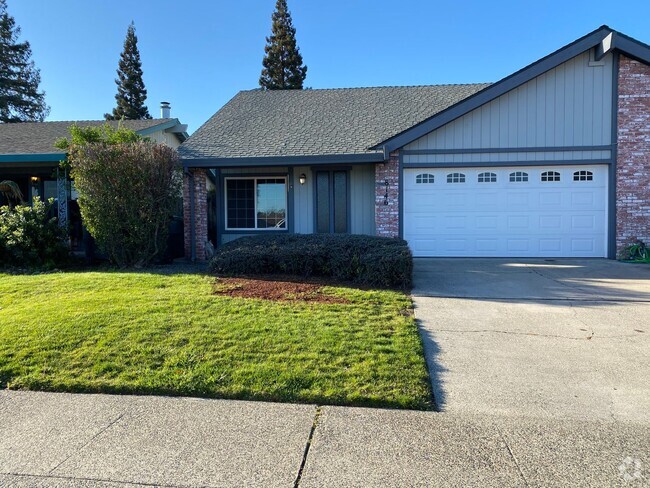 Building Photo - Charming 3 Bedroom Duplex in Fair Oaks Rental