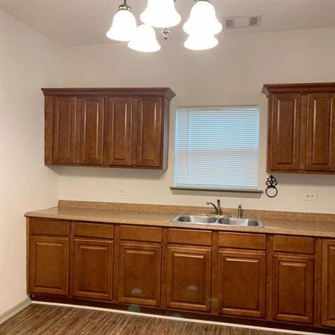 Photo - 1006 W Chestnut St