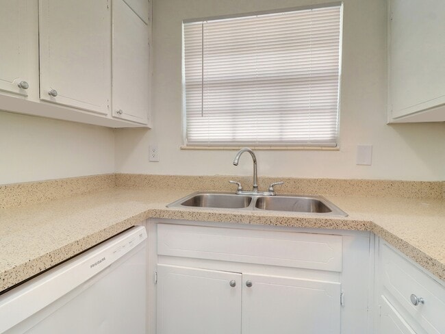 2x1 Kitchen
