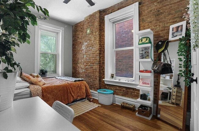 Photo - 3326 California Ave Unit 2FL