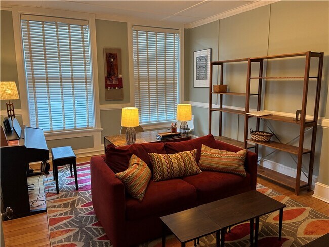 Photo - 136 E State St