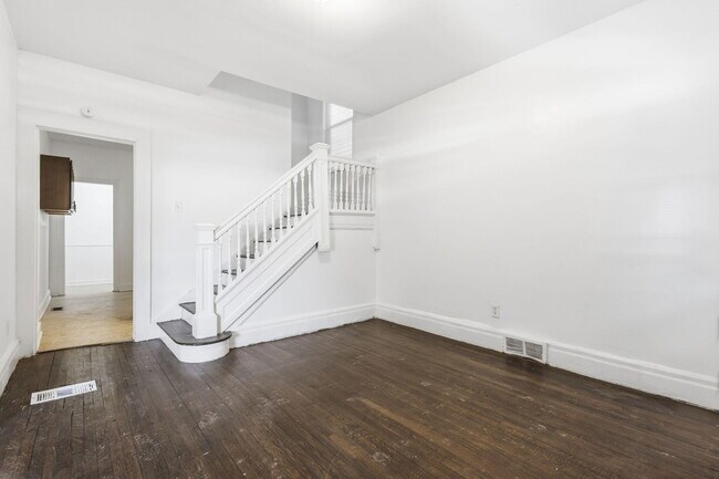 Photo - 550 Mt Vernon St