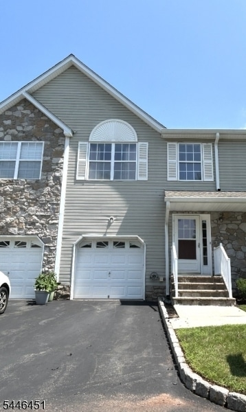 Building Photo - 36 Mindy Dr