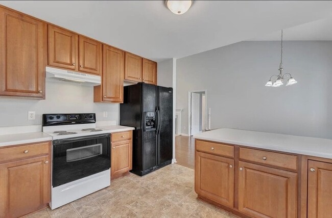 Photo - 124 Creek Commons Ave