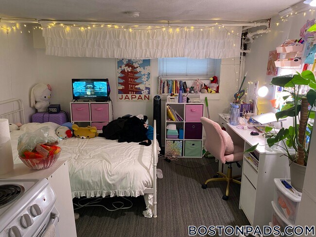 Photo - 55 S Huntington Ave Unidad B3