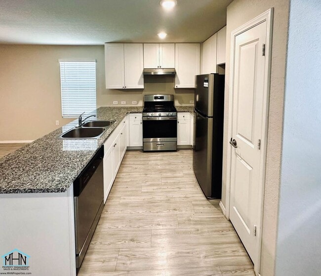 Photo - Bright & Move-In Ready 3 Bed / 2 Bath Home...