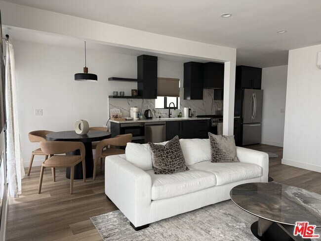 3305 Ocean Front Walk Unit 2