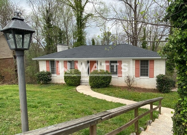 Building Photo - Excellent 4 Bedroom House in Bluff Park Community