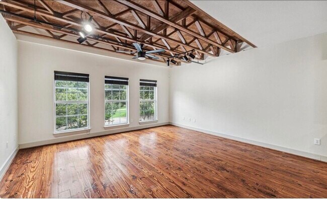 Photo - 1618 Elgin St Unit 10