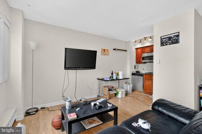 Photo - 2101 Chestnut St Unit 923