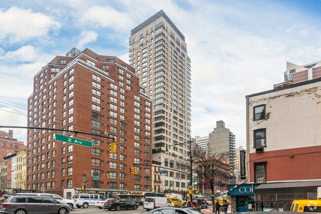 Photo - 301 E 50th St