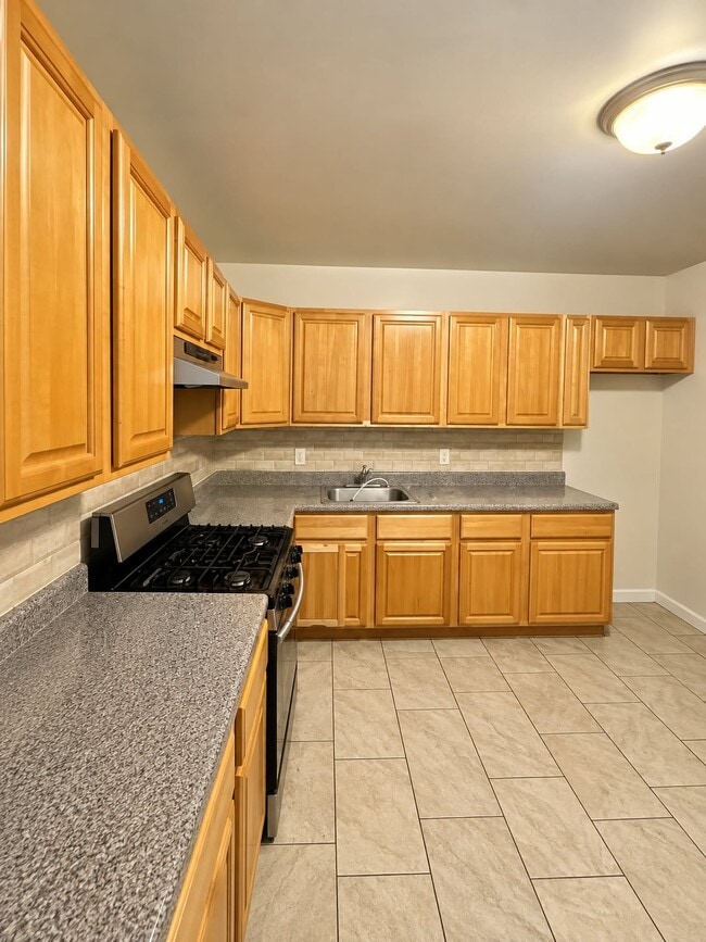 Photo - 19 Intervale Pl Unit 1B
