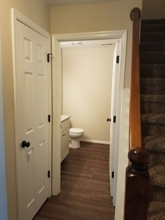 Photo - Beautiful 3 Bedroom in Quiet Neighborhood