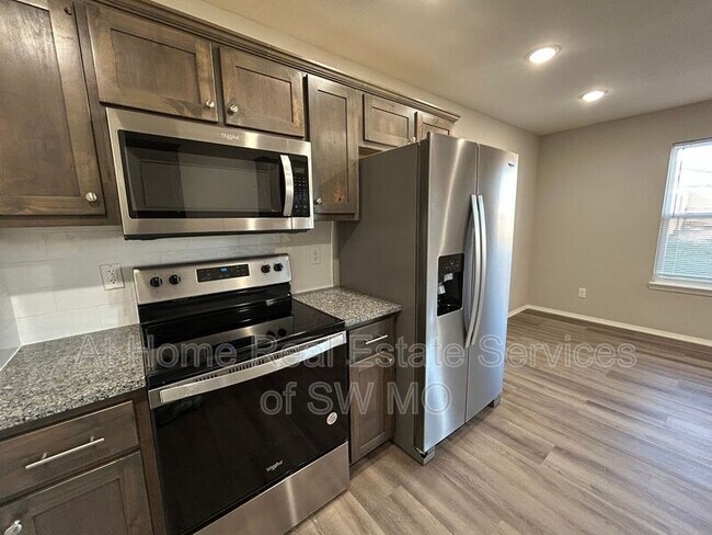 Photo - 707 E Daniels St