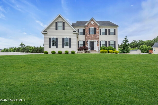 Photo - 12 Wintergreen Ct House