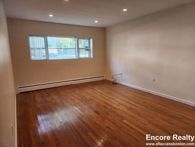 Photo - 34 Gardner St Unit 4