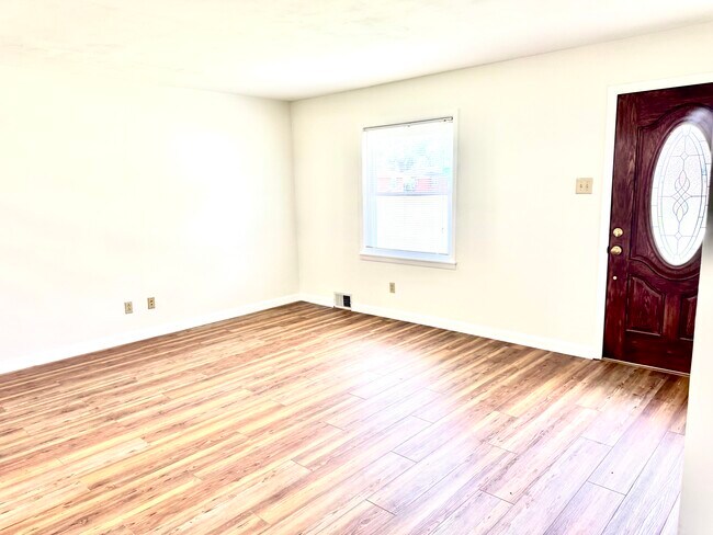 Photo - 2700 Castlewood Pl