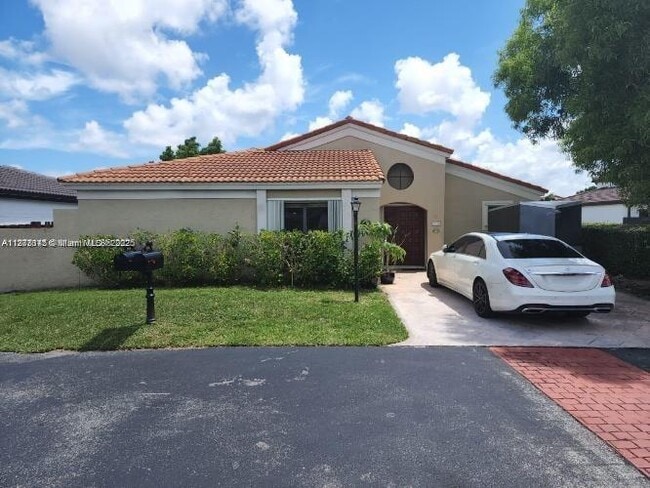 Building Photo - 559 SW 88th Pl E Rental