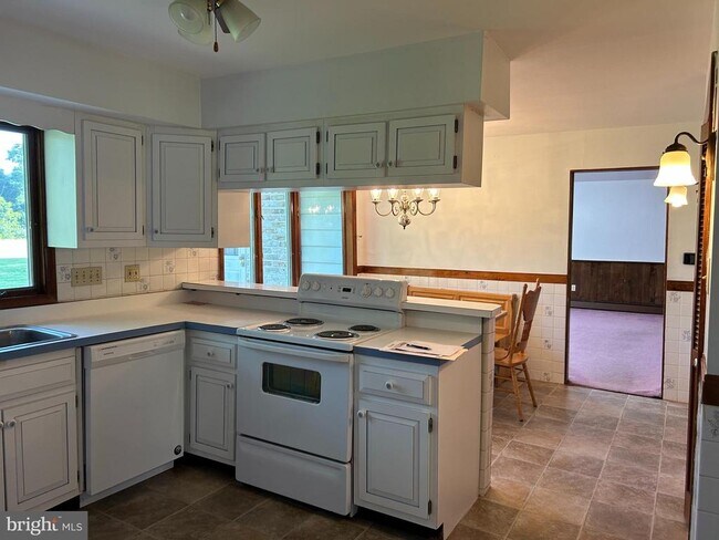 102 Quinton Alloway Rd