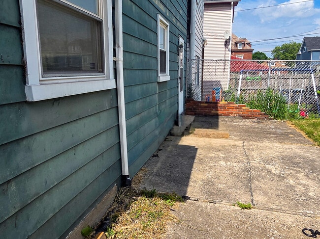 Photo - 346 E 12th Ave