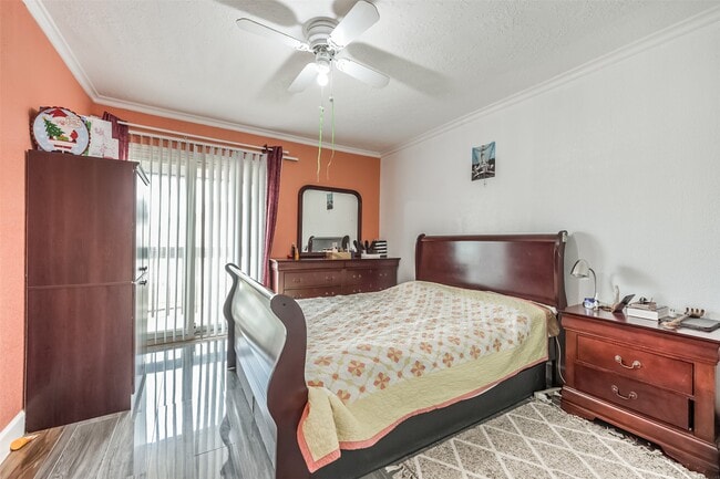 Photo - 3919 Fairmont Pkwy